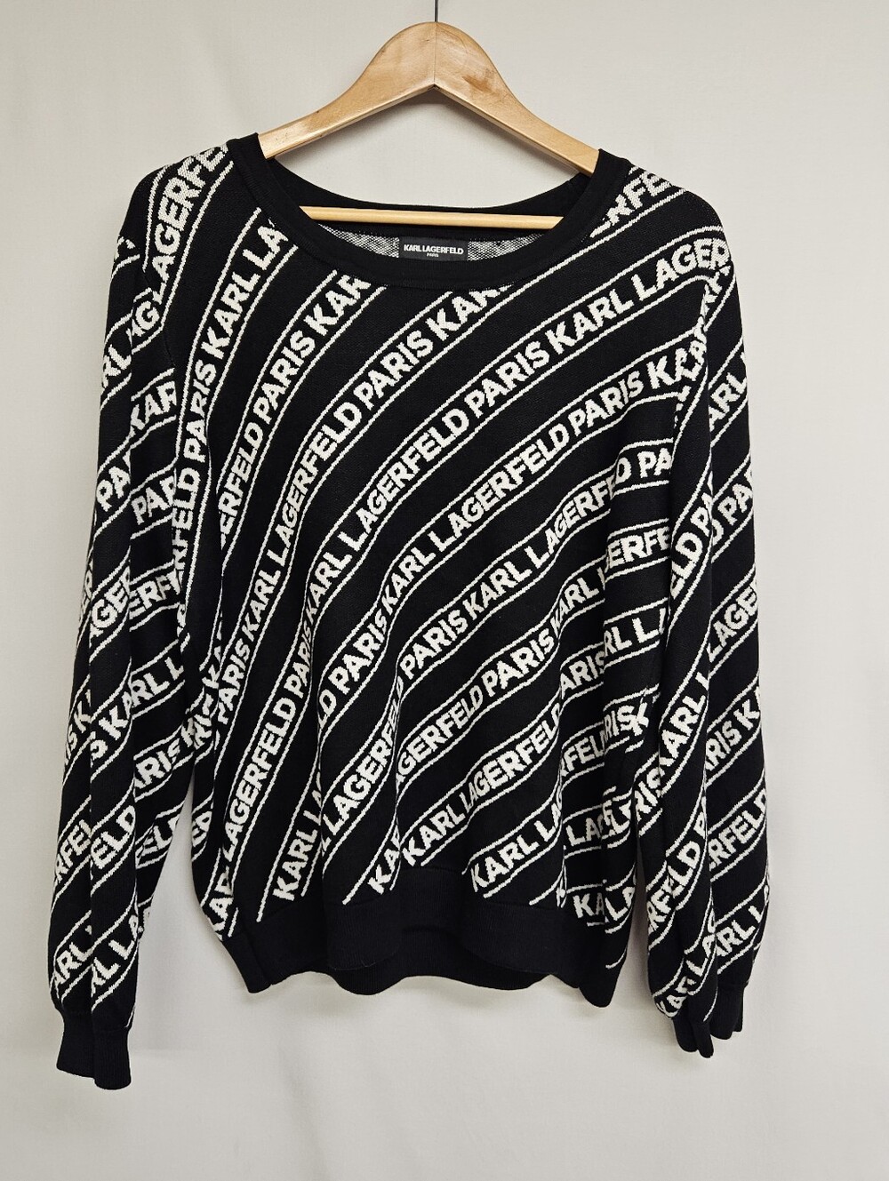 Karl Lagerfeld Paris Black And White Diagonal All Over Sweater Womens X-LARGE
